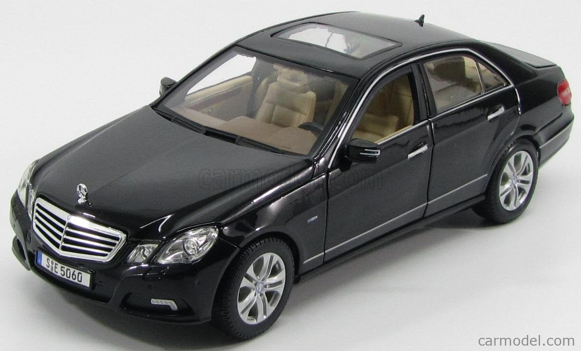 Mercedes-Benz S63 AMG Black 1/43 Scale Auto Art AA56207