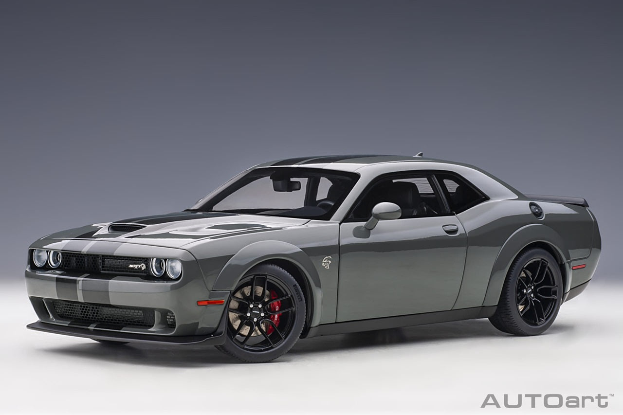 Dodge Challenger SRT Hellcat Widebody 2018 Grey/Gunmetal Str 1/18 Scale Auto Art AA71738