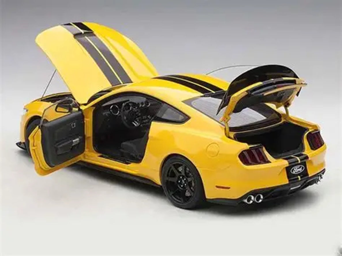 Ford Shelby Gt-350R Triple Yellow Black Stripes 1/18 Scale Auto Art AA72932