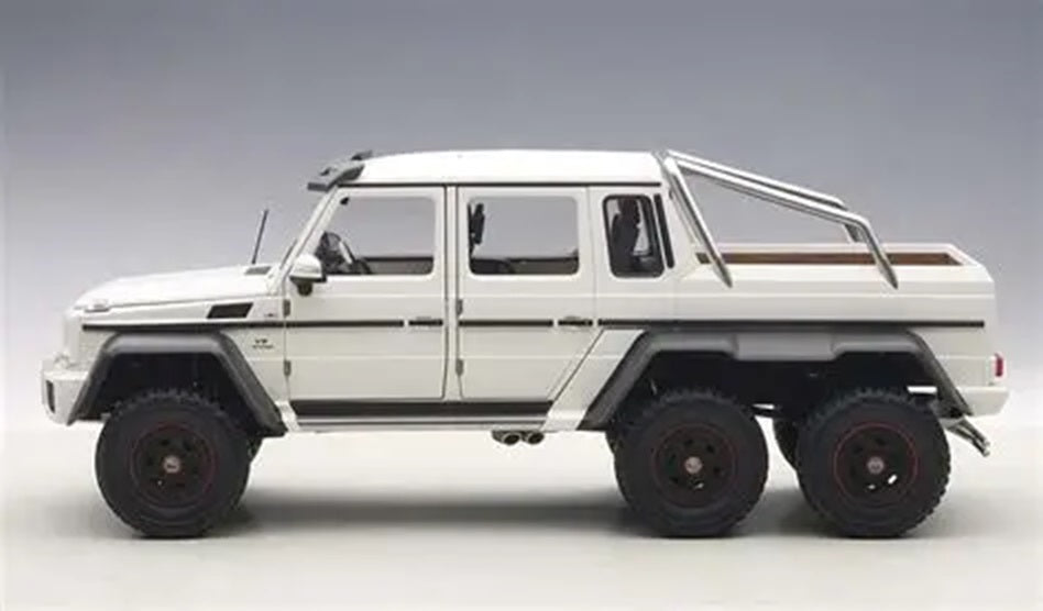 Mercedes-Benz G63 AMG 6 X 6 White 1/18 Scale Auto Art AA76307