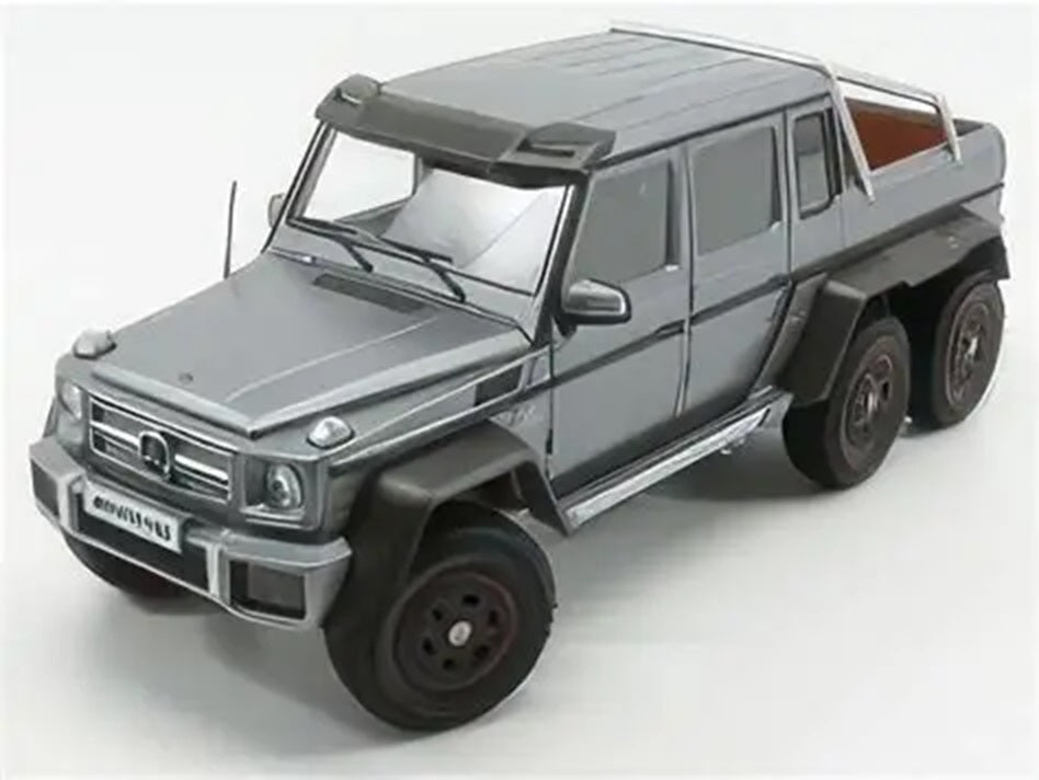 Mercedes-Benz G63 AMG 6 X 6 Platinum 1/18 Scale Auto Art AA76308