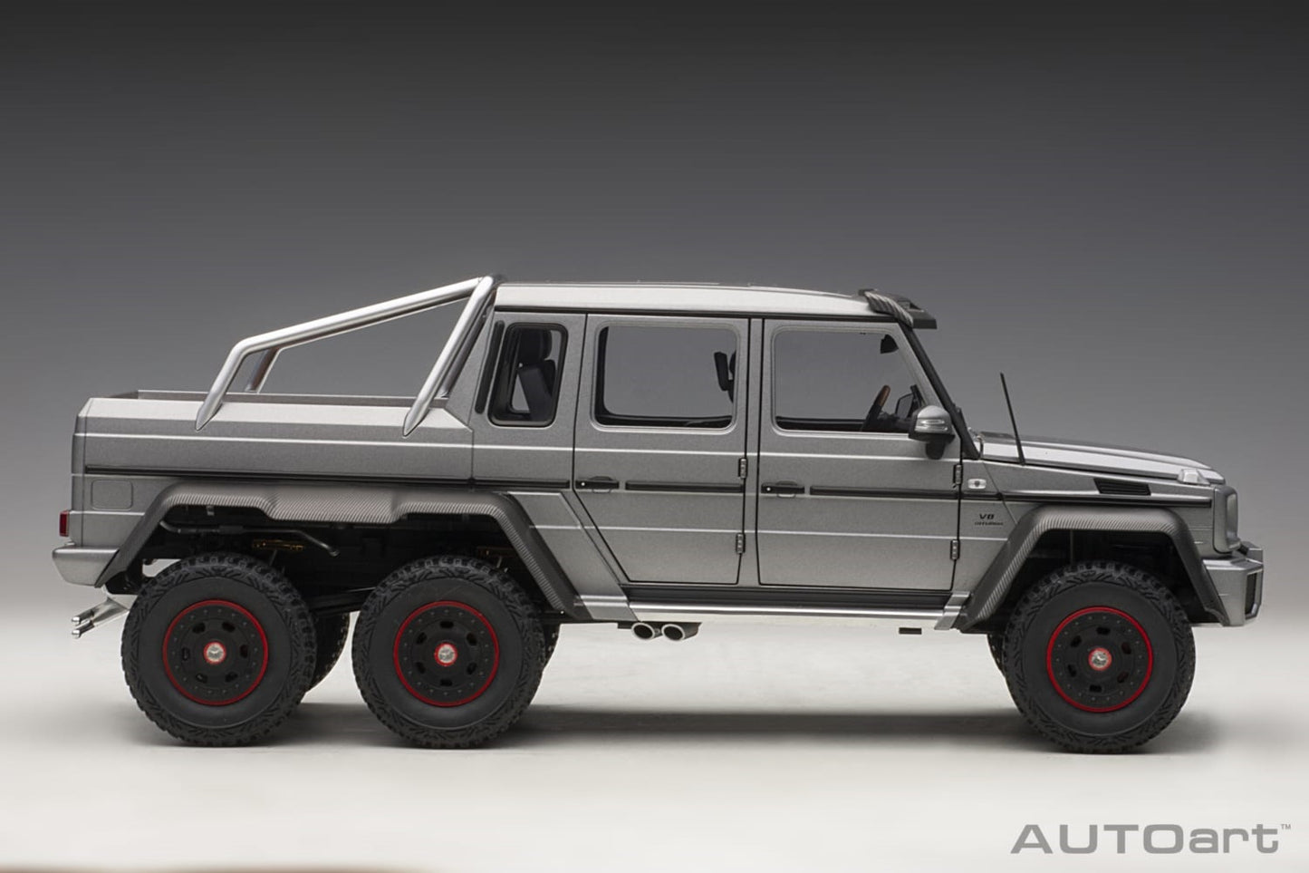 Mercedes-Benz G63 AMG 6 X 6 Platinum 1/18 Scale Auto Art AA76308
