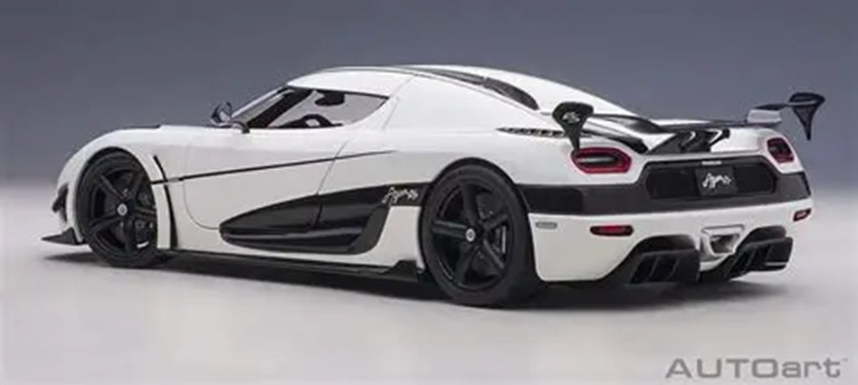 Koenigsegg Agera RS White/Black 1/18 Scale Auto Art AA79021
