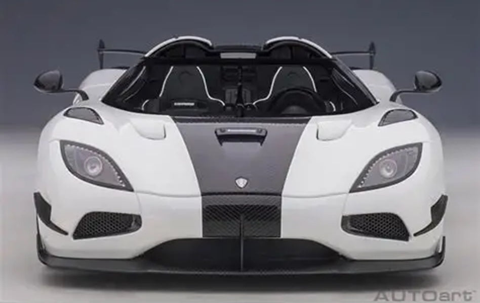 Koenigsegg Agera RS White/Black 1/18 Scale Auto Art AA79021