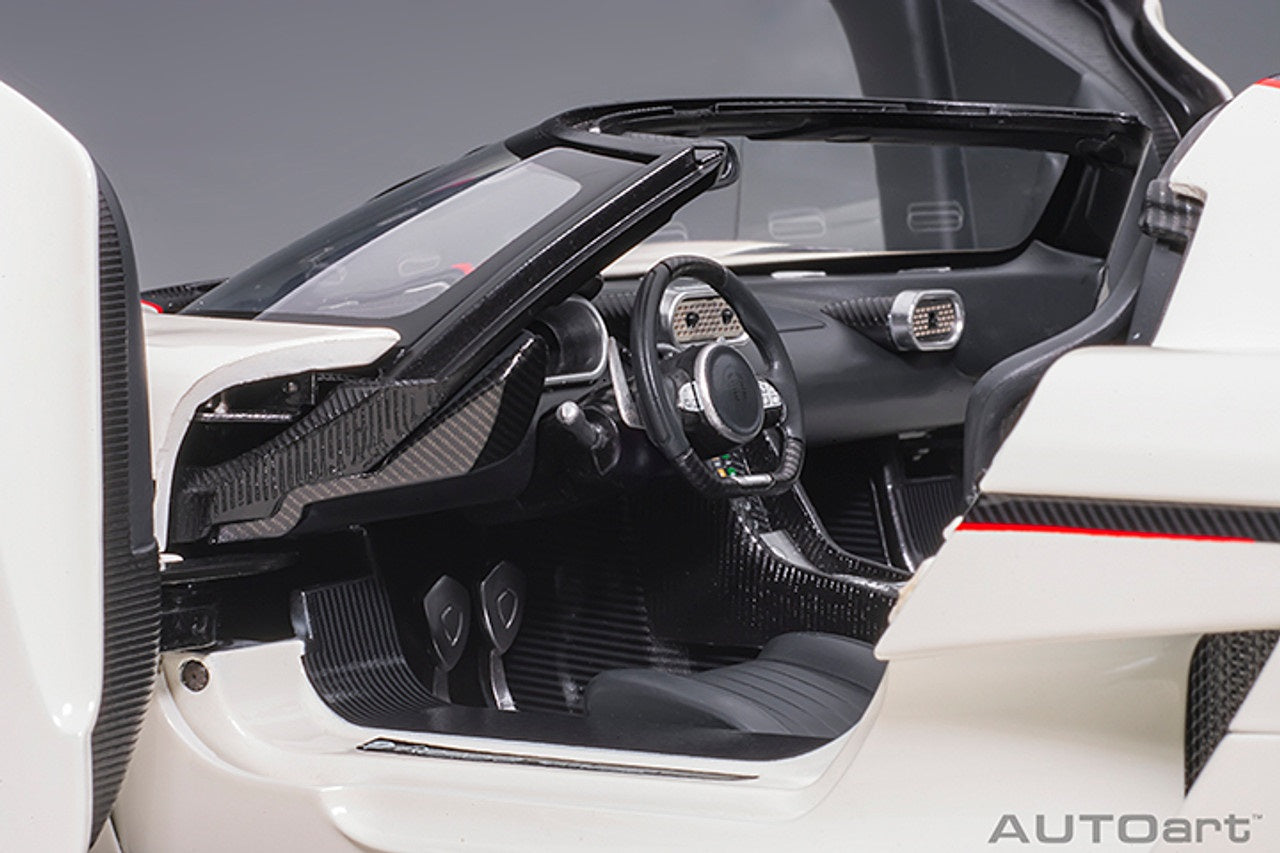 Koenigsegg Regera White/Black Carbon/Red 1/18 Scale Auto Art AA79027