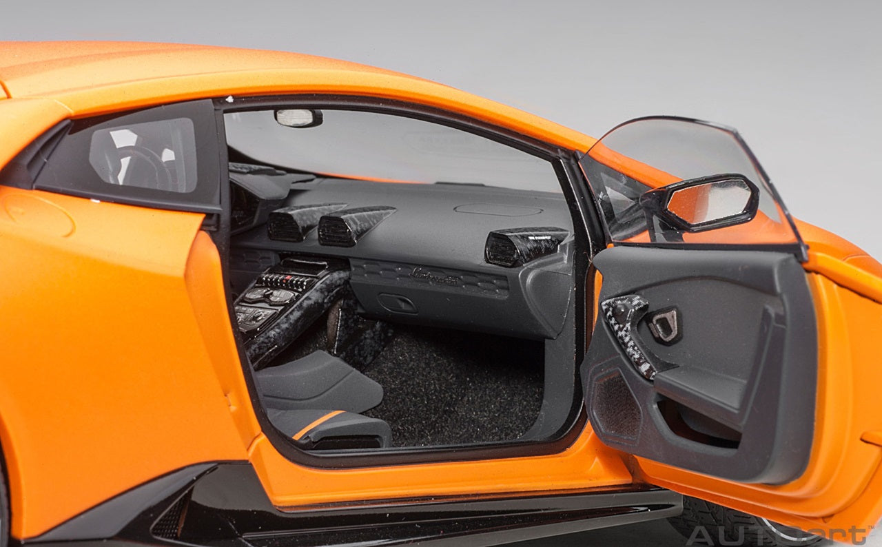 Lamborghini Huracan Performante Matt Orange 1/18 Scale Auto Art AA79152