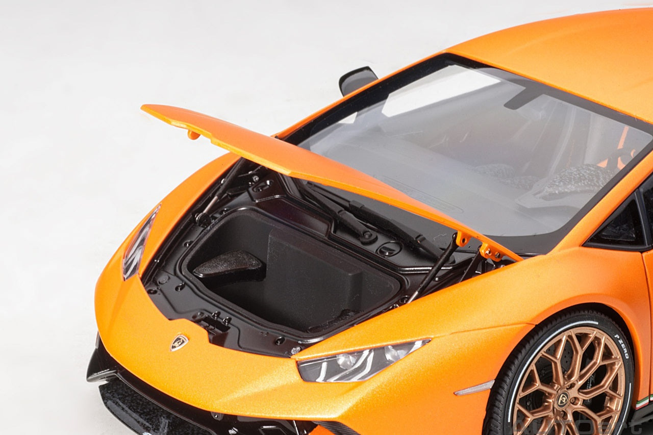 Lamborghini Huracan Performante Matt Orange 1/18 Scale Auto Art AA79152