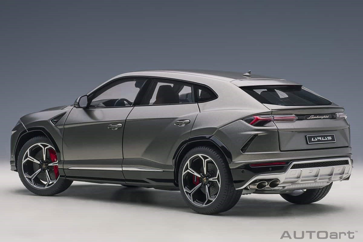 Lamborghini Urus Matt Grey 1/18 Scale Auto Art AA79164