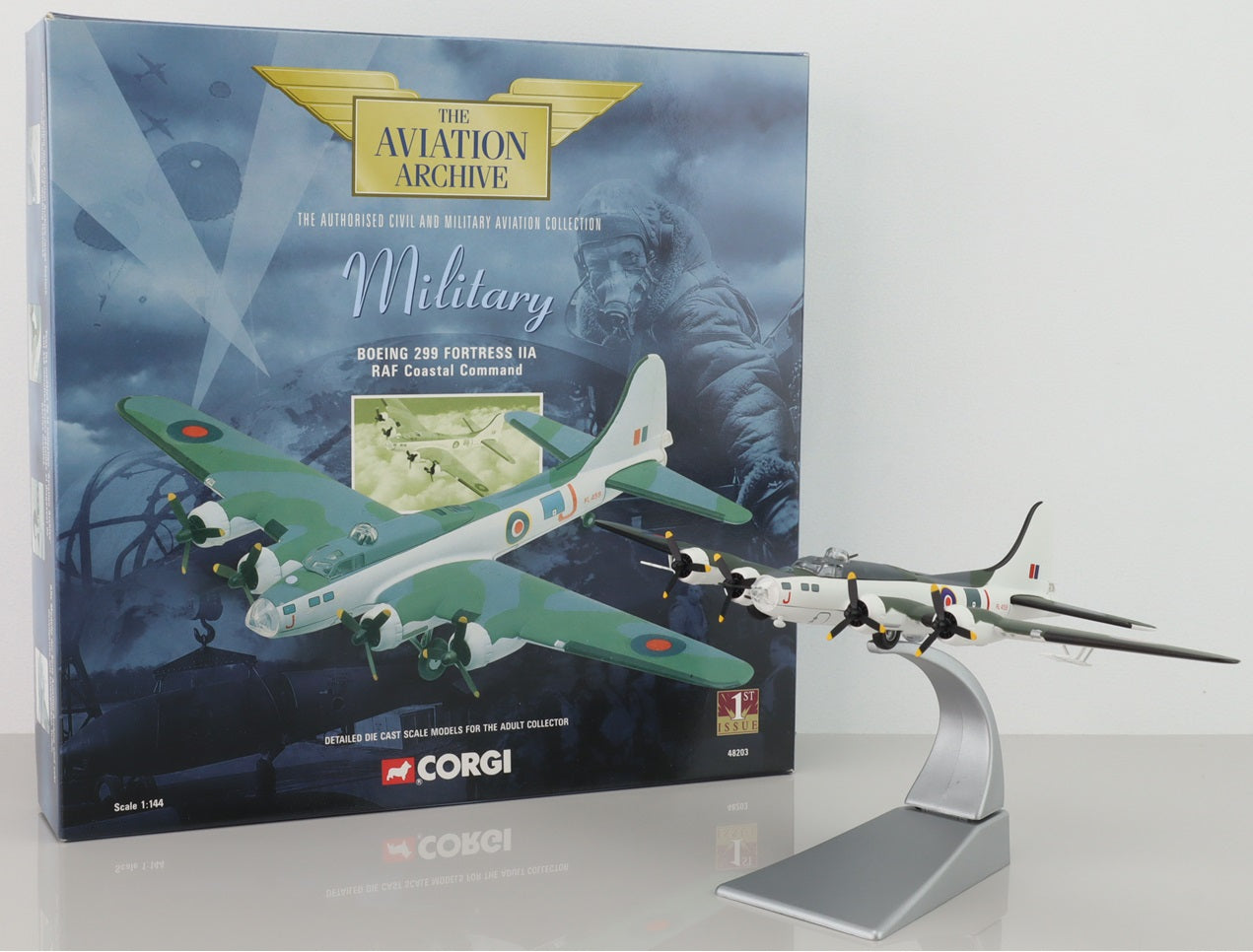 Boeing 299 Fortress IIA 1/144 Scale Corgi COR48203