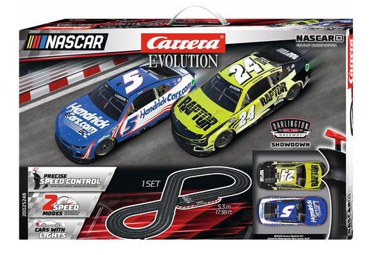 EVO NASCAR Darlington Showdown 5.3m Set 1/32 Set Carrera 25248