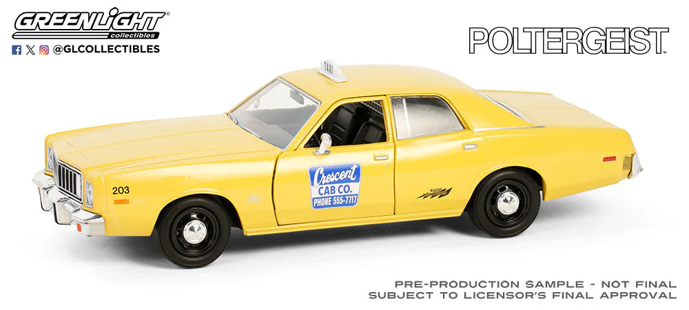 Plymouth Fury Crescent Cab Poltergeist (1982) 1975 1/24 GreenLight GR84202/12