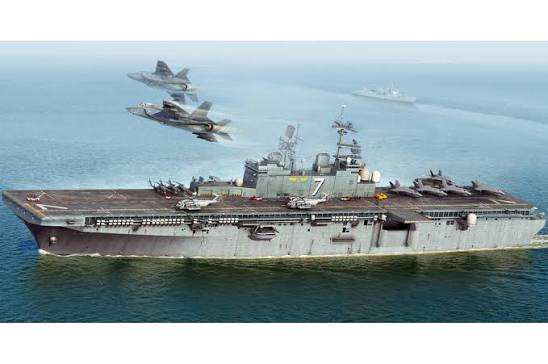 IWO JIMA LHD-7 - 1/700 Scale Hobby Boss 83408
