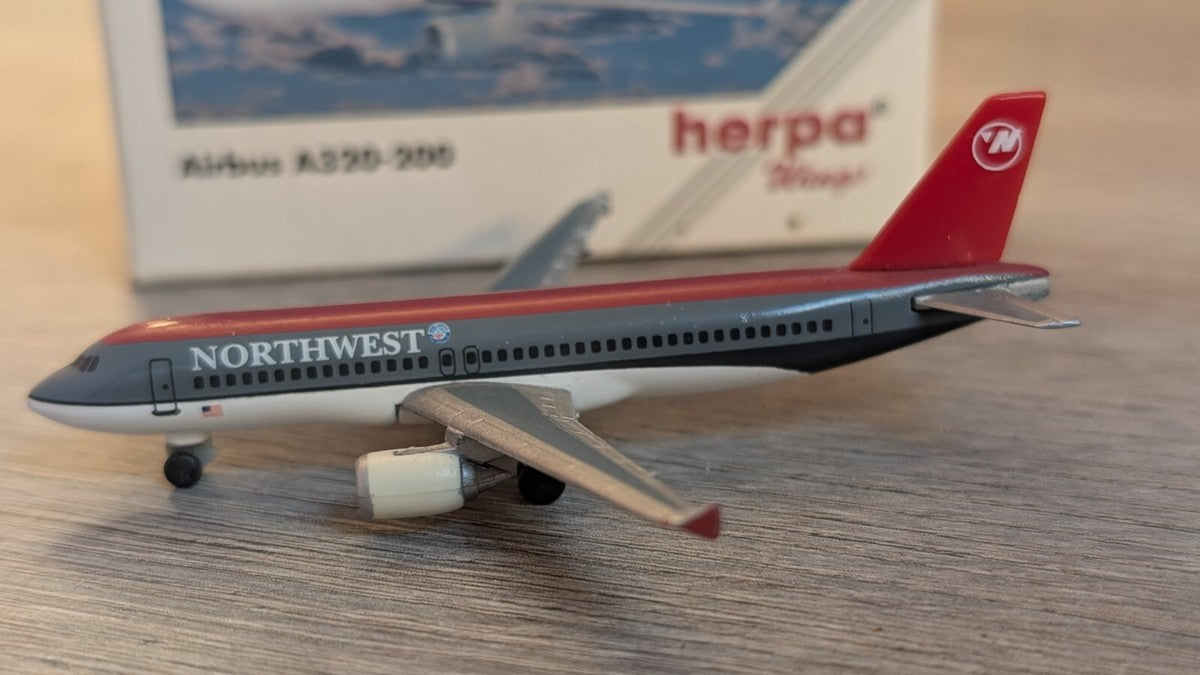 Airbus A320 Northwest - 1/500 Scale Herpa Wings HW501507