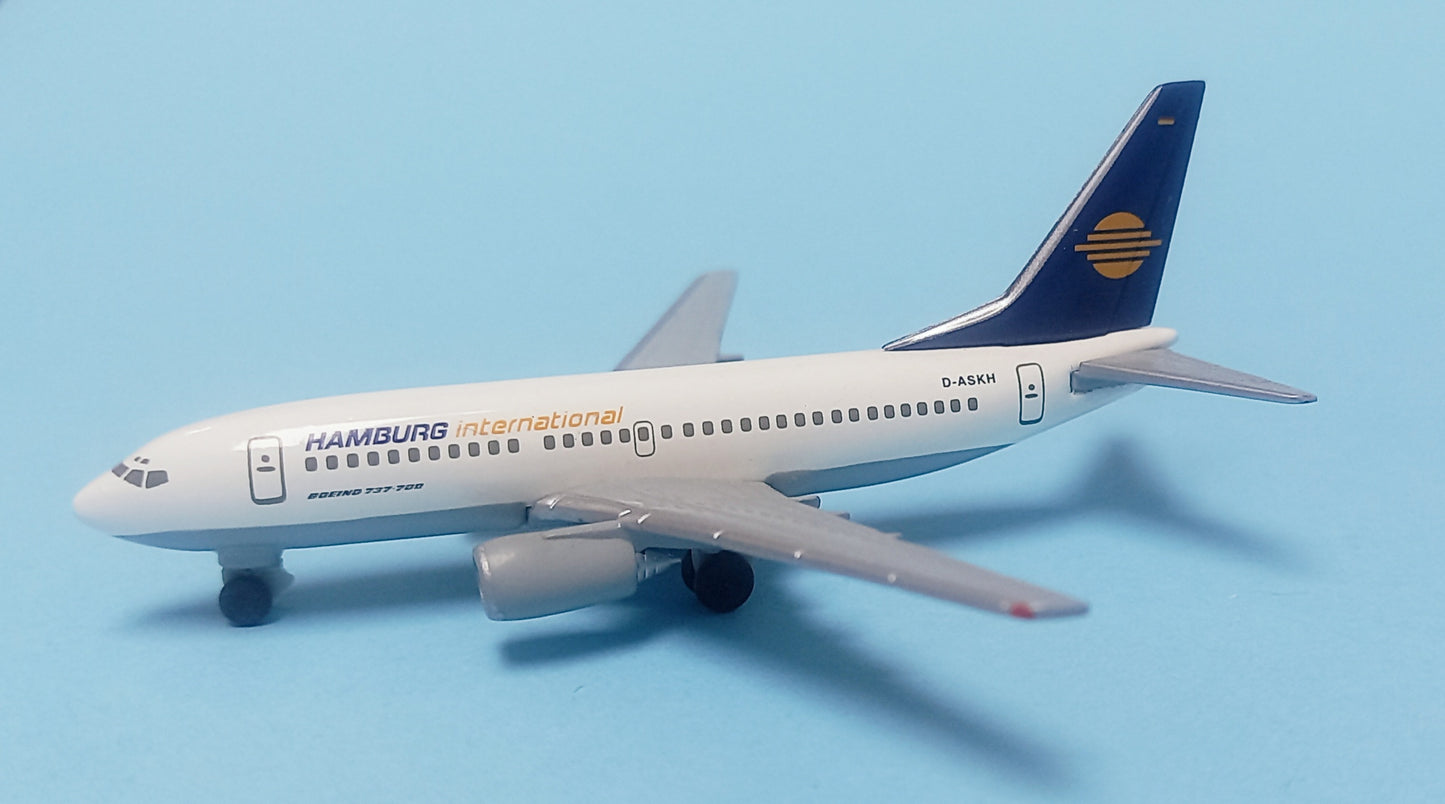 Boeing 737-700 Hamburg International - 1/500 Scale Herpa Wings 511698