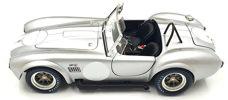 SHELBY COBRA 427 S/C SILVER/WHITE 1/18 Scale Kyosho KYO08047S