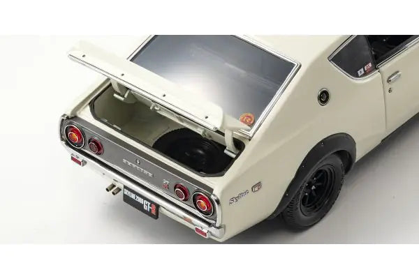 NISSAN SKYLINE 2000 GT-R KPGC110 WHITE 1/18 Scale Kyosho KYO08255W