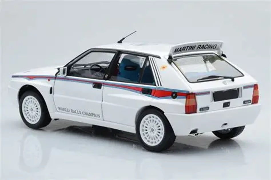LANCIA DELTA INTEGRALE 6 WHITE 1/18 Scale Kyosho KYO08344E