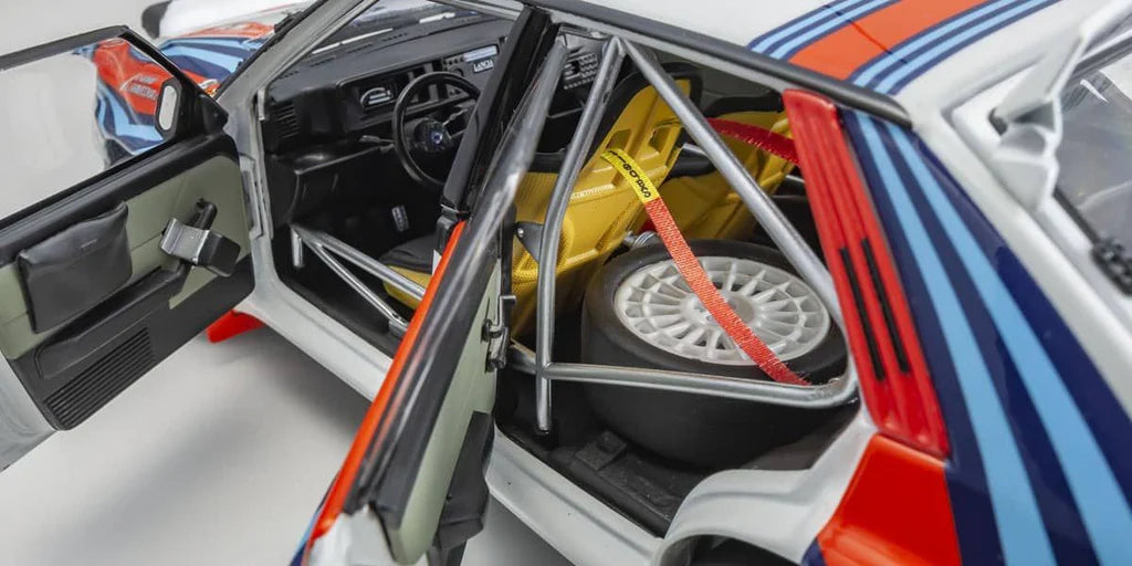 LANCIA DELTA INTEGRALE SANREMO #5 1'92 1/18 Scale Kyosho KYO08348B