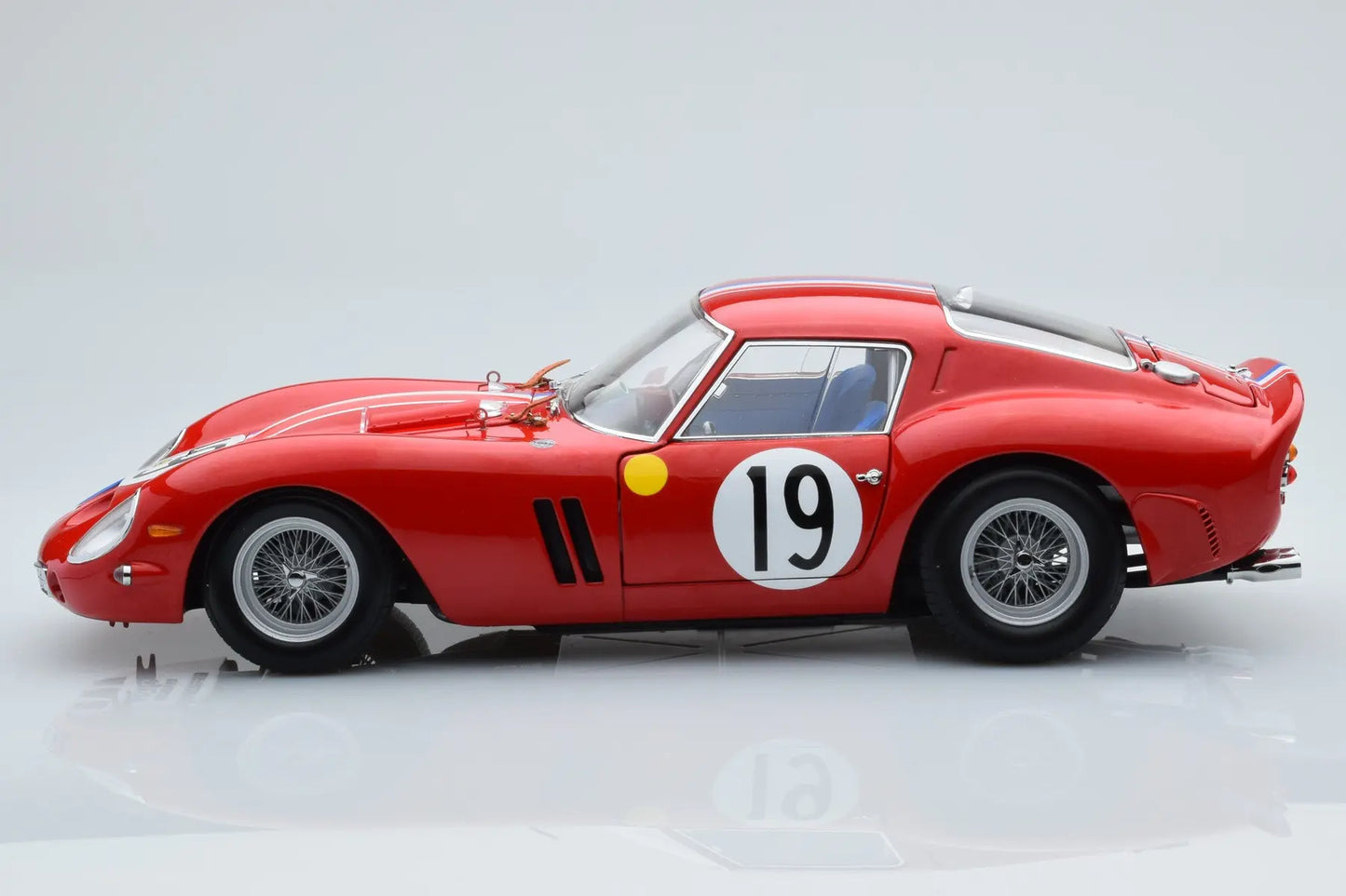 FERRARI 250 GTO 1962 LM#19 RED 1/18 Scale Kyosho KYO08438A