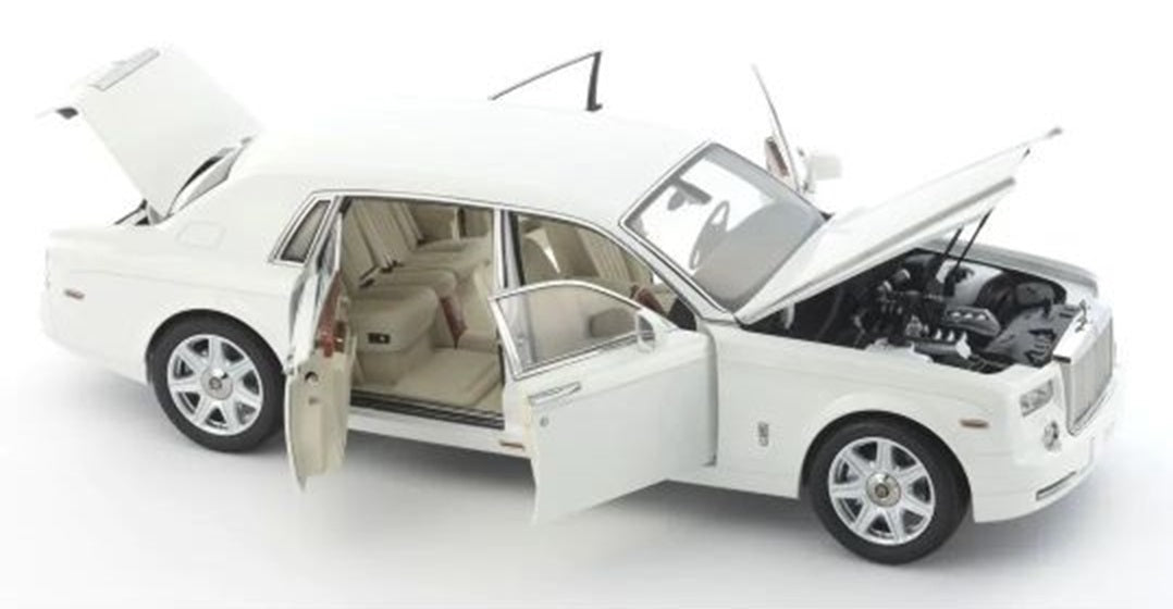 ROLLS ROYCE PHANTOM EXT W/BASE WHT 1/18 Scale Kyosho KYO08841EW