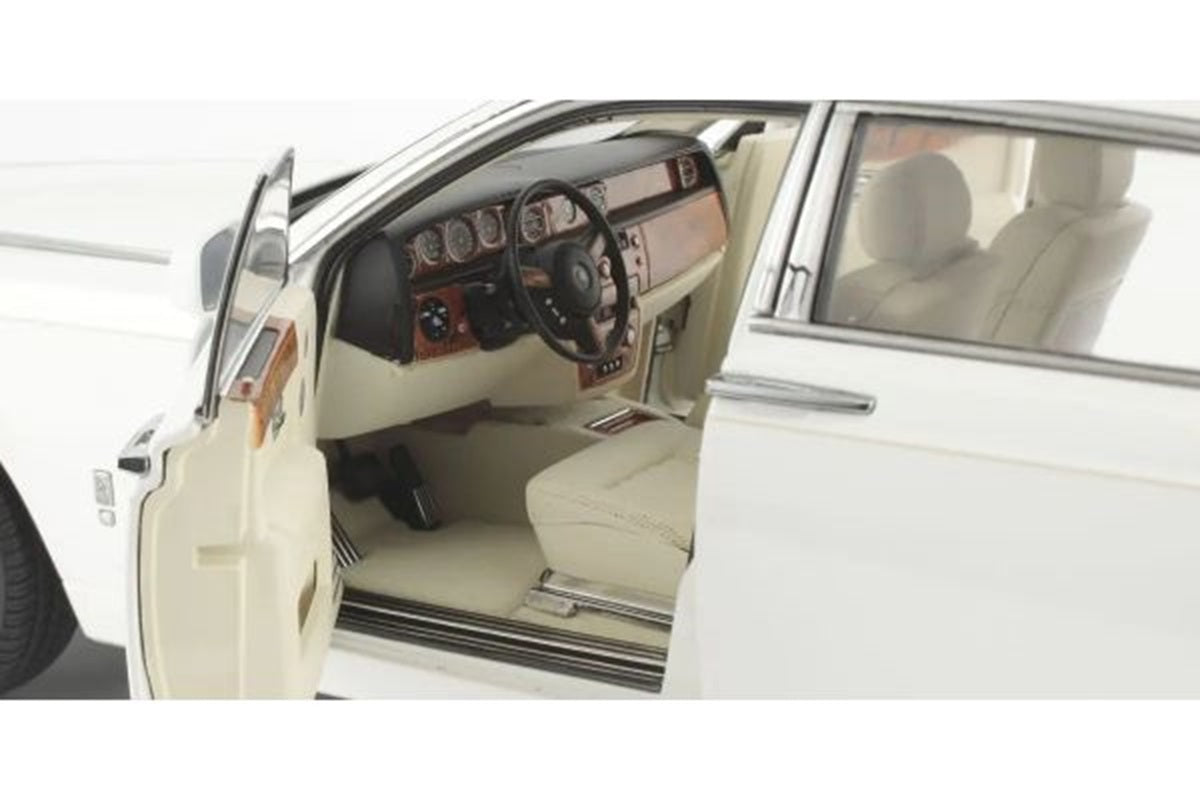 ROLLS ROYCE PHANTOM EXT W/BASE WHT 1/18 Scale Kyosho KYO08841EW