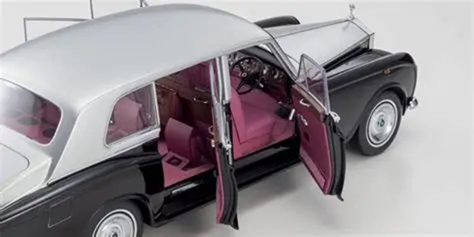 ROLLS-ROYCE PHANTOM VI BLACK/SILVER 1/18 Scale Kyosho KYO08905BKS