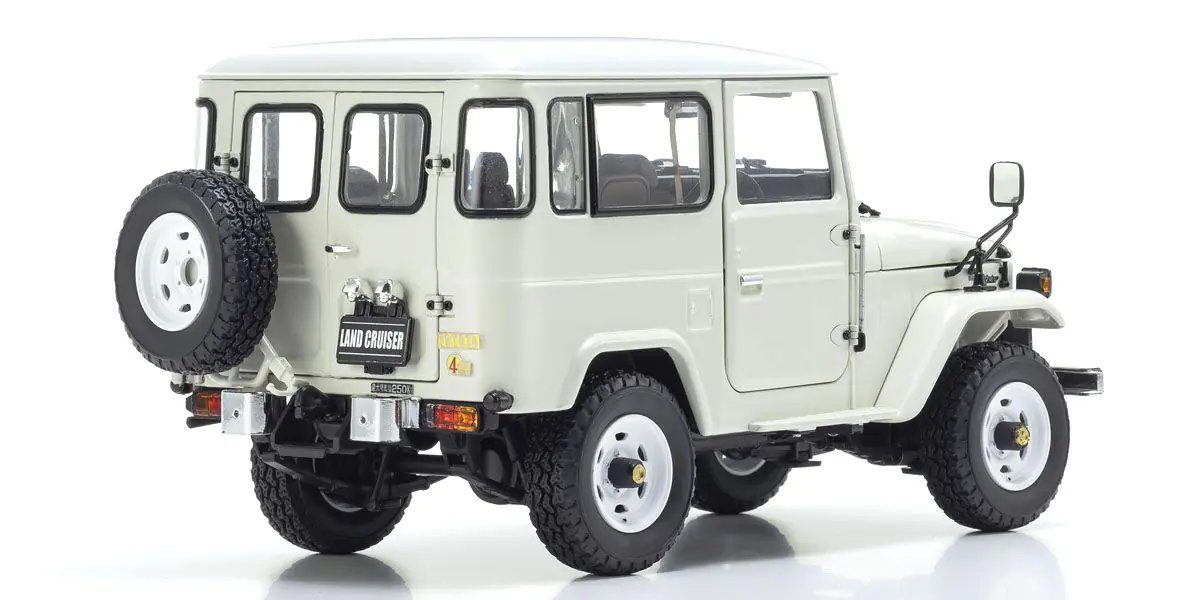 TOYOTA LAND CRUISER40 VAN WHITE 1/18 Scale Kyosho KYO08971W