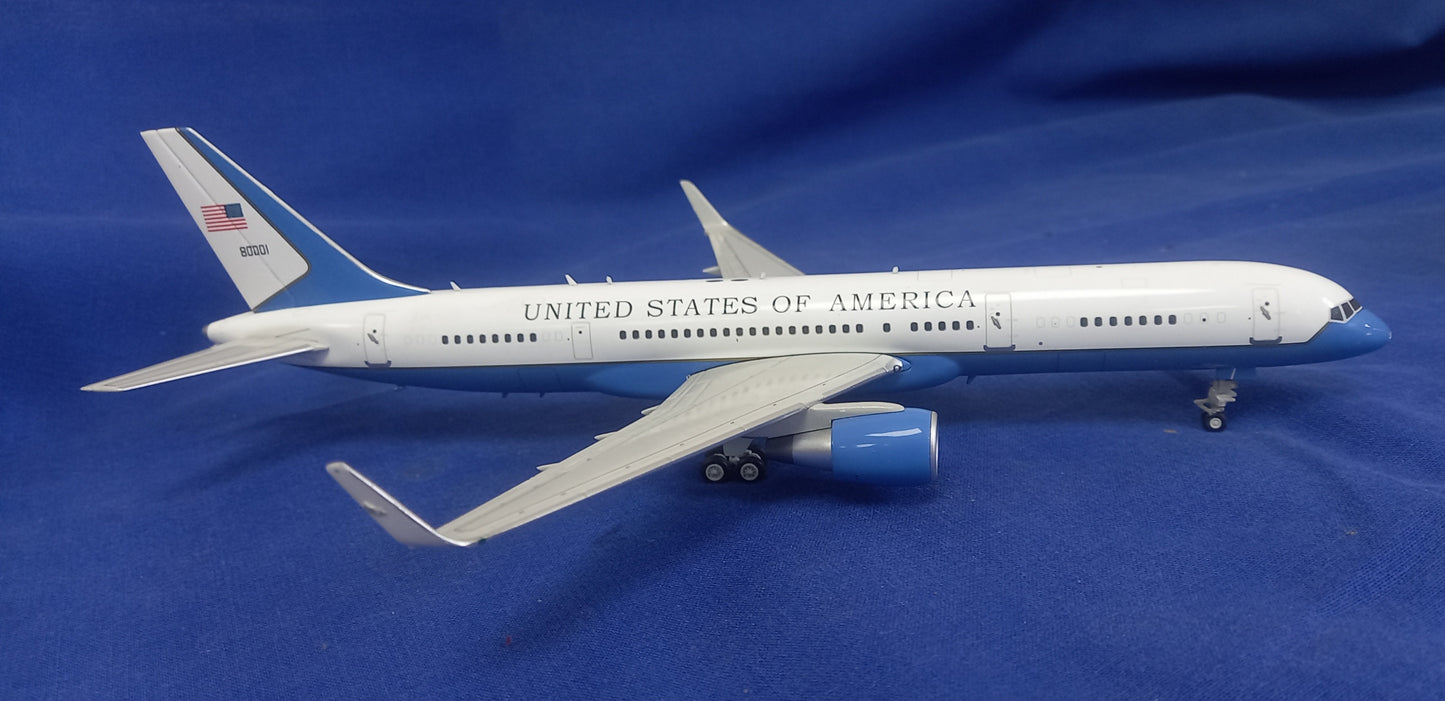 Boeing C-32A United States of America - 1/200 Scale Gemini Jets G2AFO164 MDC-23
