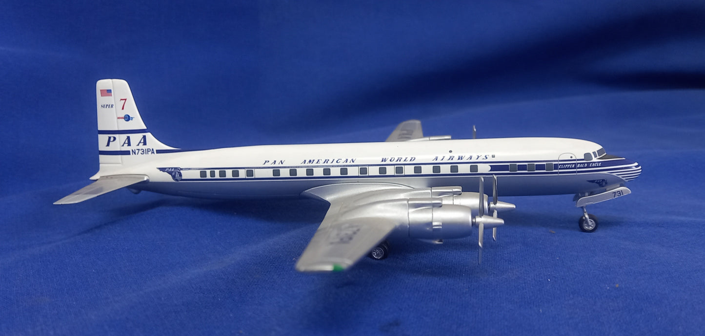 Douglas DC-7 Pan American Airways - 1/200 Scale Hobby Master HL7001 MDC-32