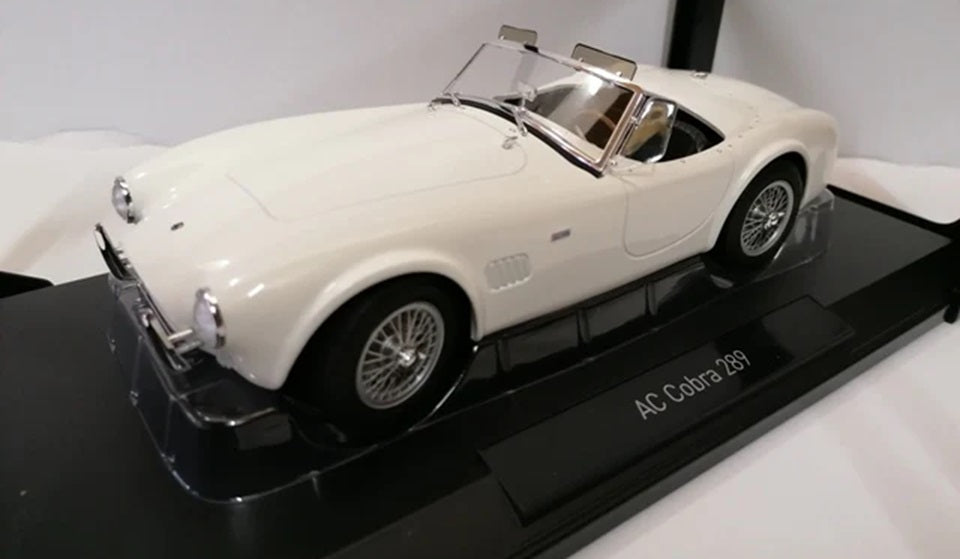 AC COBRA 289 WHITE 1963 CLOSED BODY SHELL 1/18 Scale NOREV MTDNOR182752