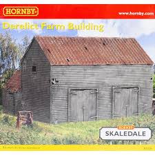 Derelict Farm Building - 00 Gauge Hornby R7379