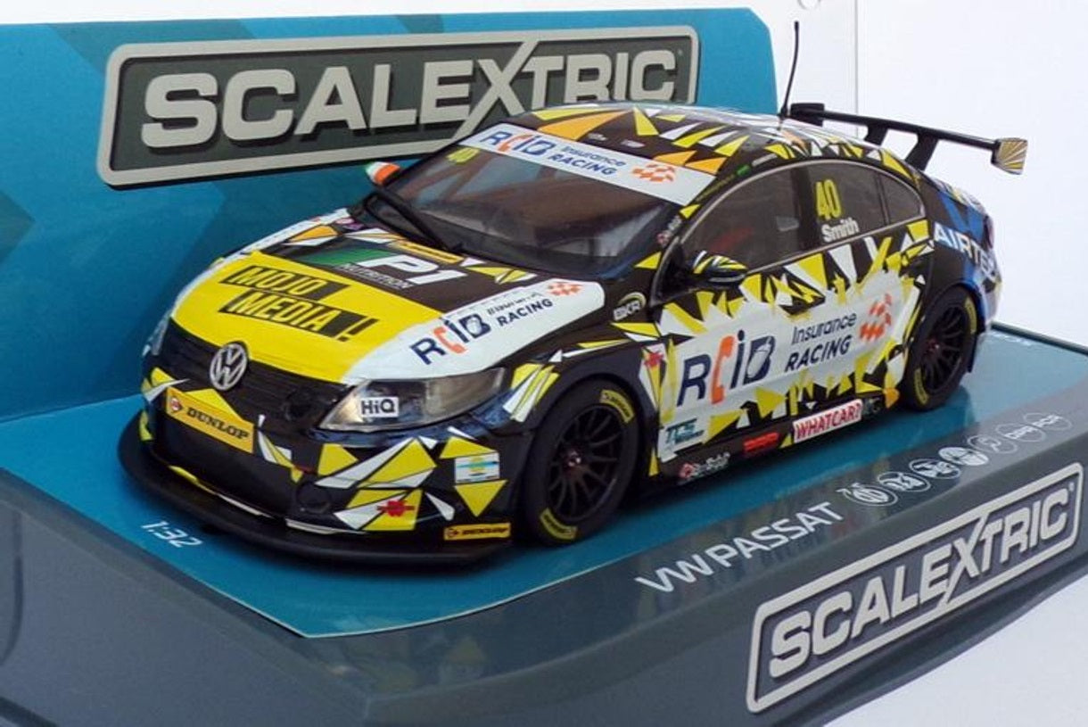 BTCC VW Passat Aaron Smith 1/32 Scale Scalextric SCAC3864