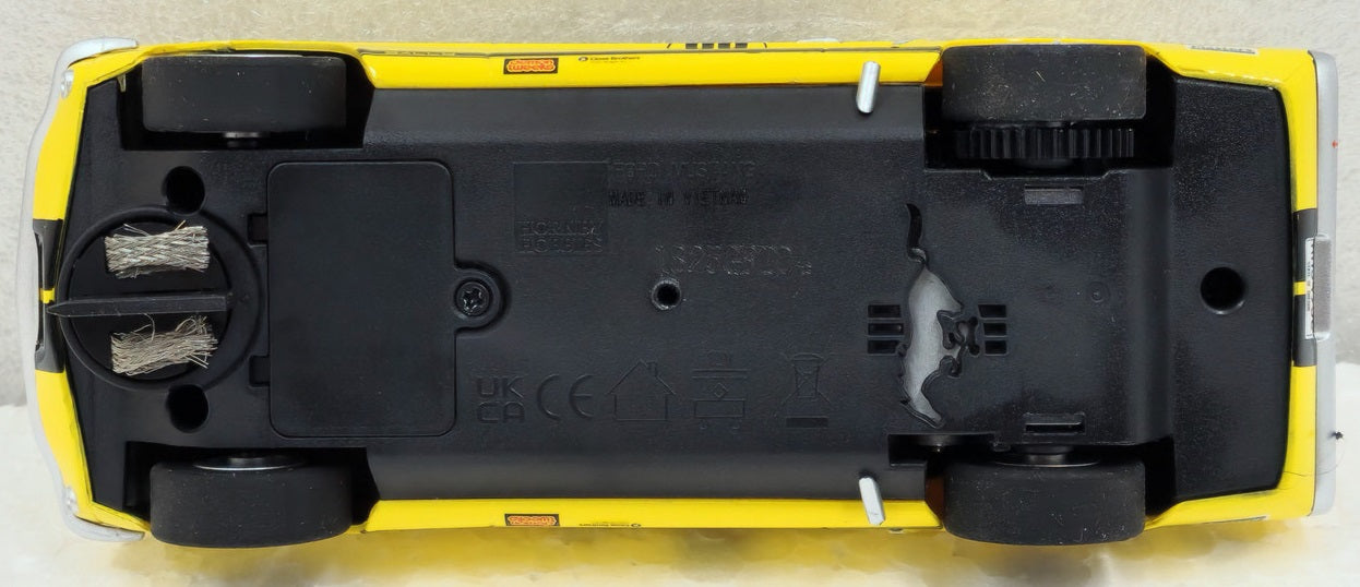 FORD MUSTANG YELLOW & BLACK 1/32 Scale Scalextric SCAC4537