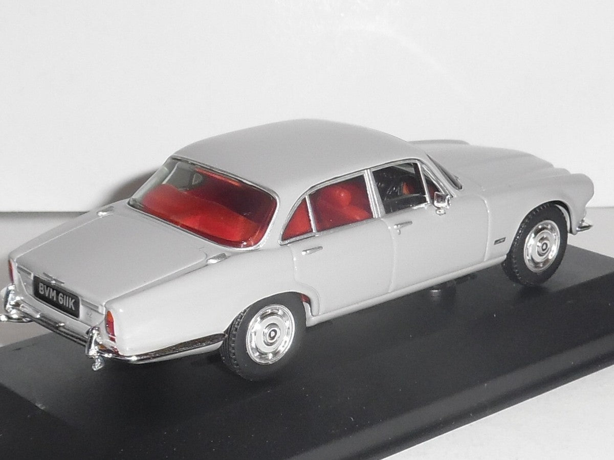 Jaguar XJ6 Series 1 4.2L SWB Manual Overdrive - 1/43 Scale Corgi VA08622