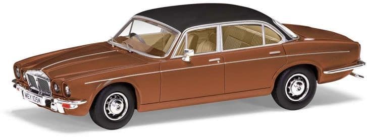 Daimler Double Six Series 2 Vanden Plas - 1/43 Scale Corgi VA13900