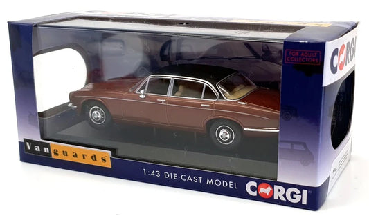Daimler Double Six Series 2 Vanden Plas - 1/43 Scale Corgi VA13900