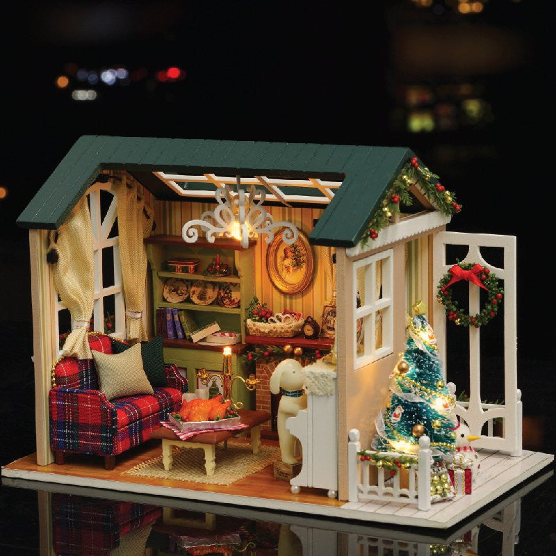 Holiday Times Cute Room Dollhouse CR8009