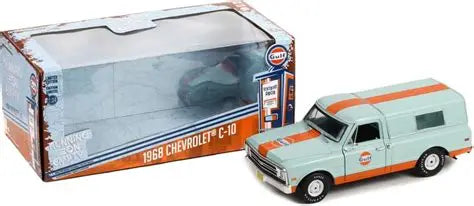 Chev C-10 Run On Empty W/Camper Shell Gulf Oil '68 1/24 GreenLight GR85062