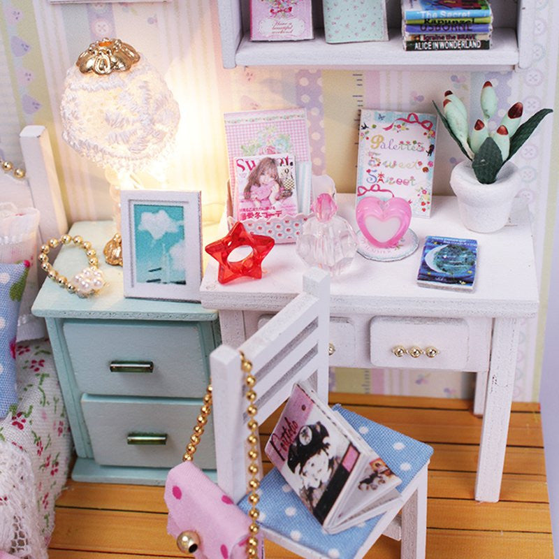 Adabelle's Room with light Pocohouze HDM013