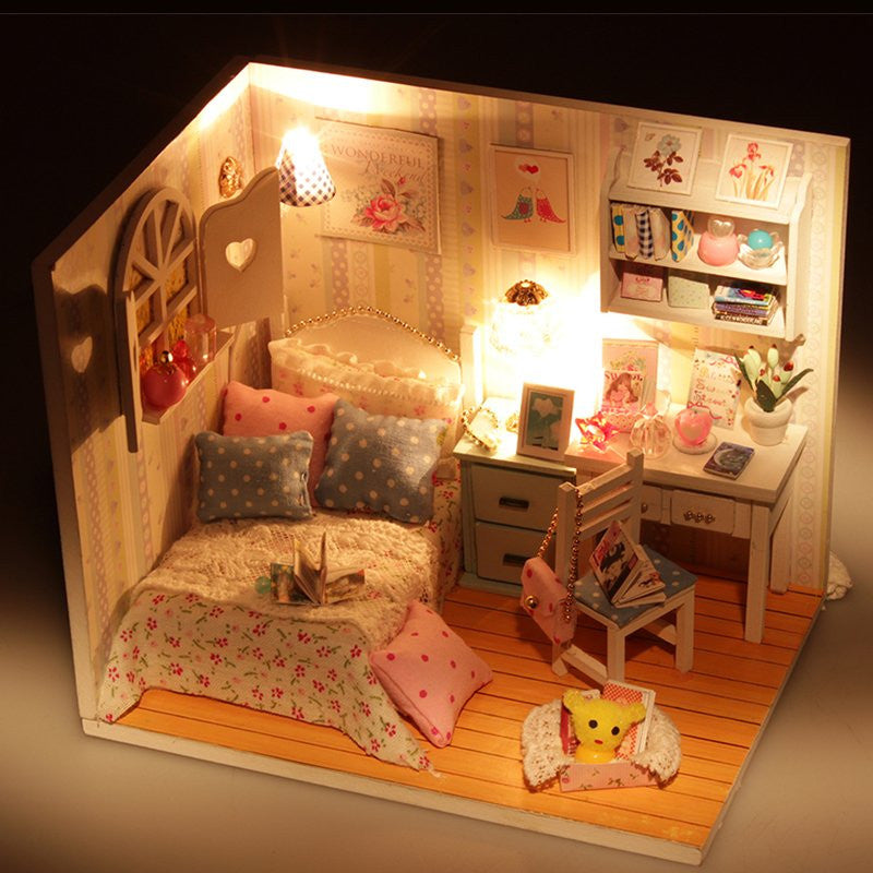 Adabelle's Room with light Pocohouze HDM013