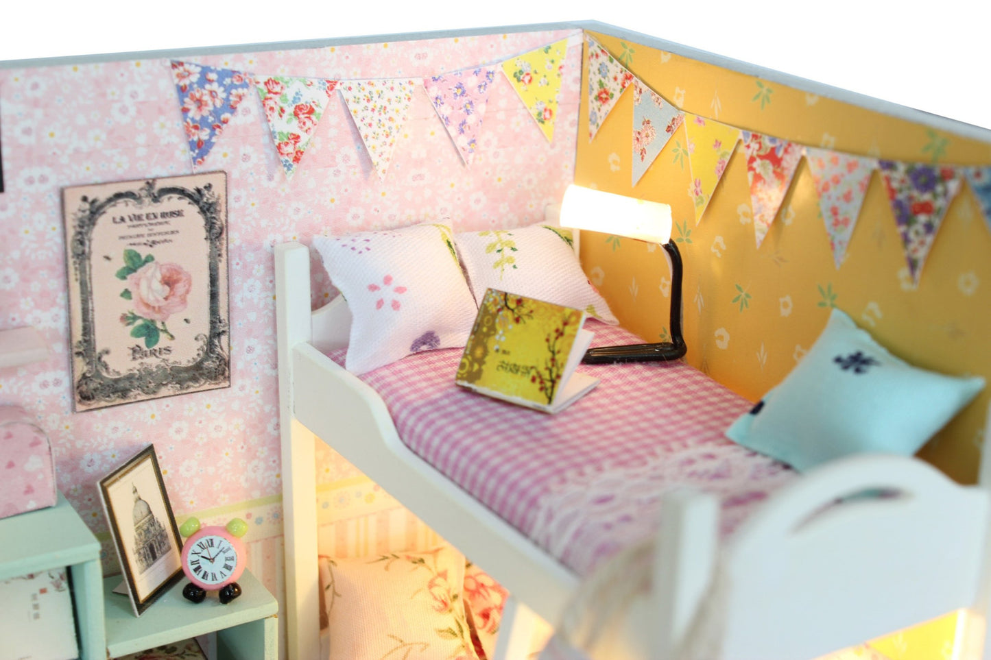 Cheryl's Room with light Pocohouze HDM020