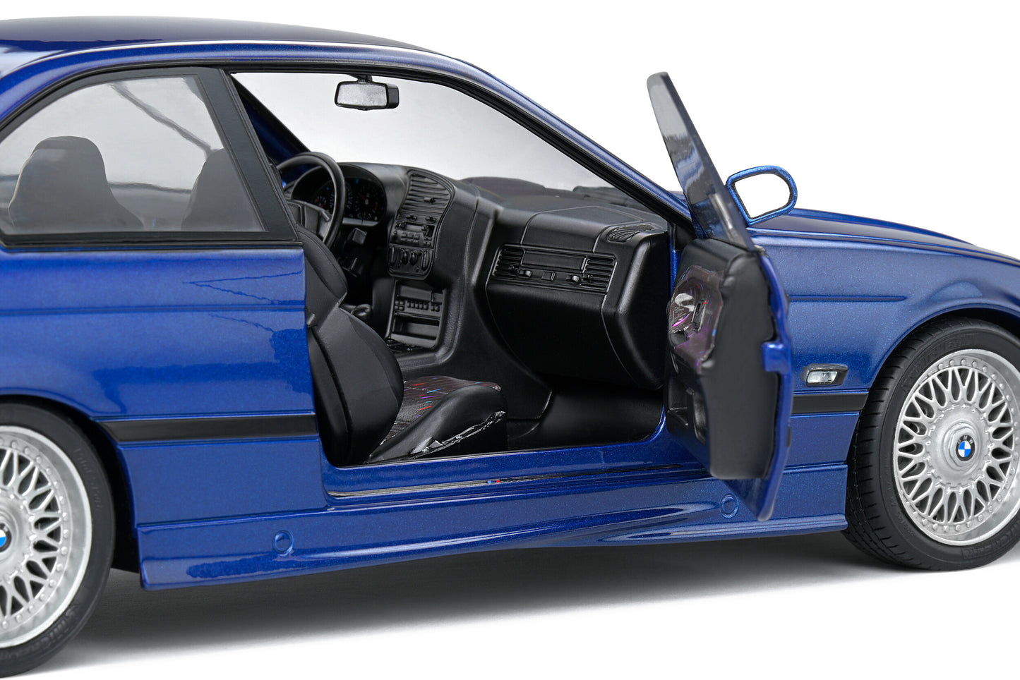 BMW E36 Coupe M3 – Avus Blue – 1994 1/18 Solido S1803908