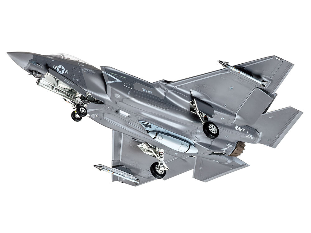 Lockheed Martin F35C Lightning III 1/72 Scale Tamiya 60794
