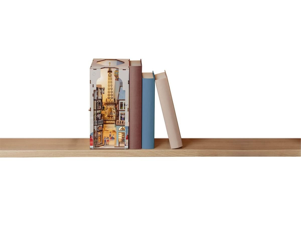 Tiny Adventures Paris Book Nook - Revell - REV00539
