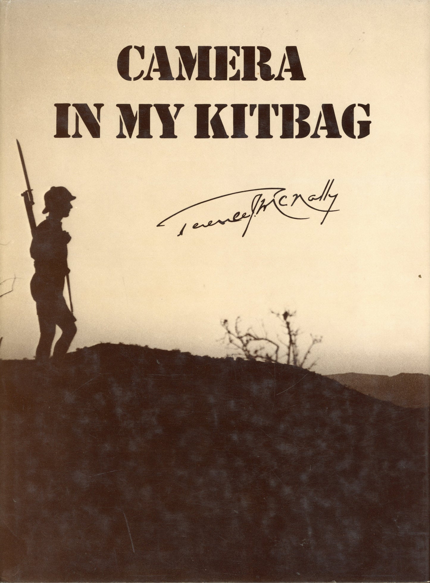 Camera in My Kitbag - Mills Litho (Pty) Ltd. 0620114762