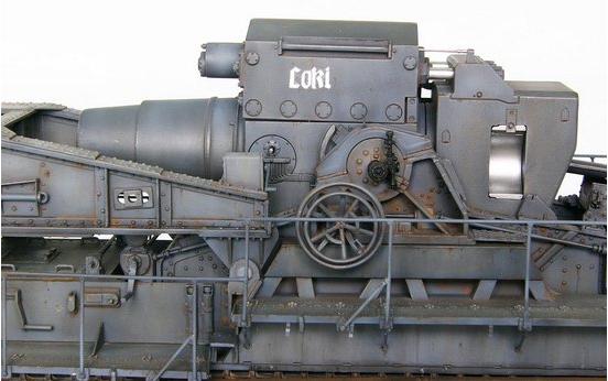 Morser Karl-Gerat 040/041 on railway transport carrier - 1/35 Scale - Trumpeter - TRU00209
