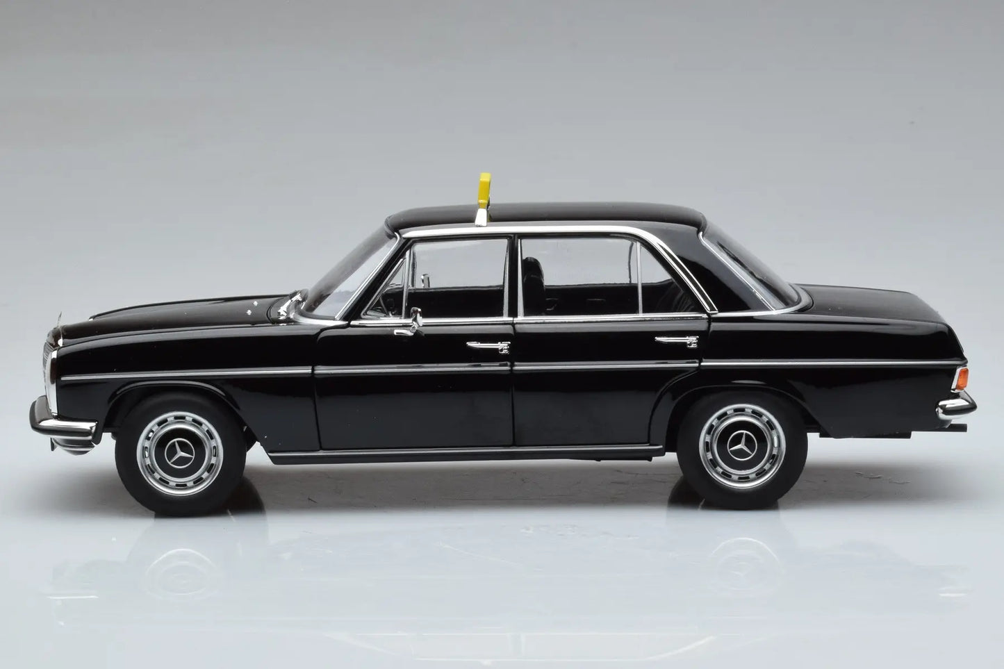 MERCEDES-BENZ 200 1968 T TAXI BLACK 1968 1/18 Scale NOREV MTDNOR183776