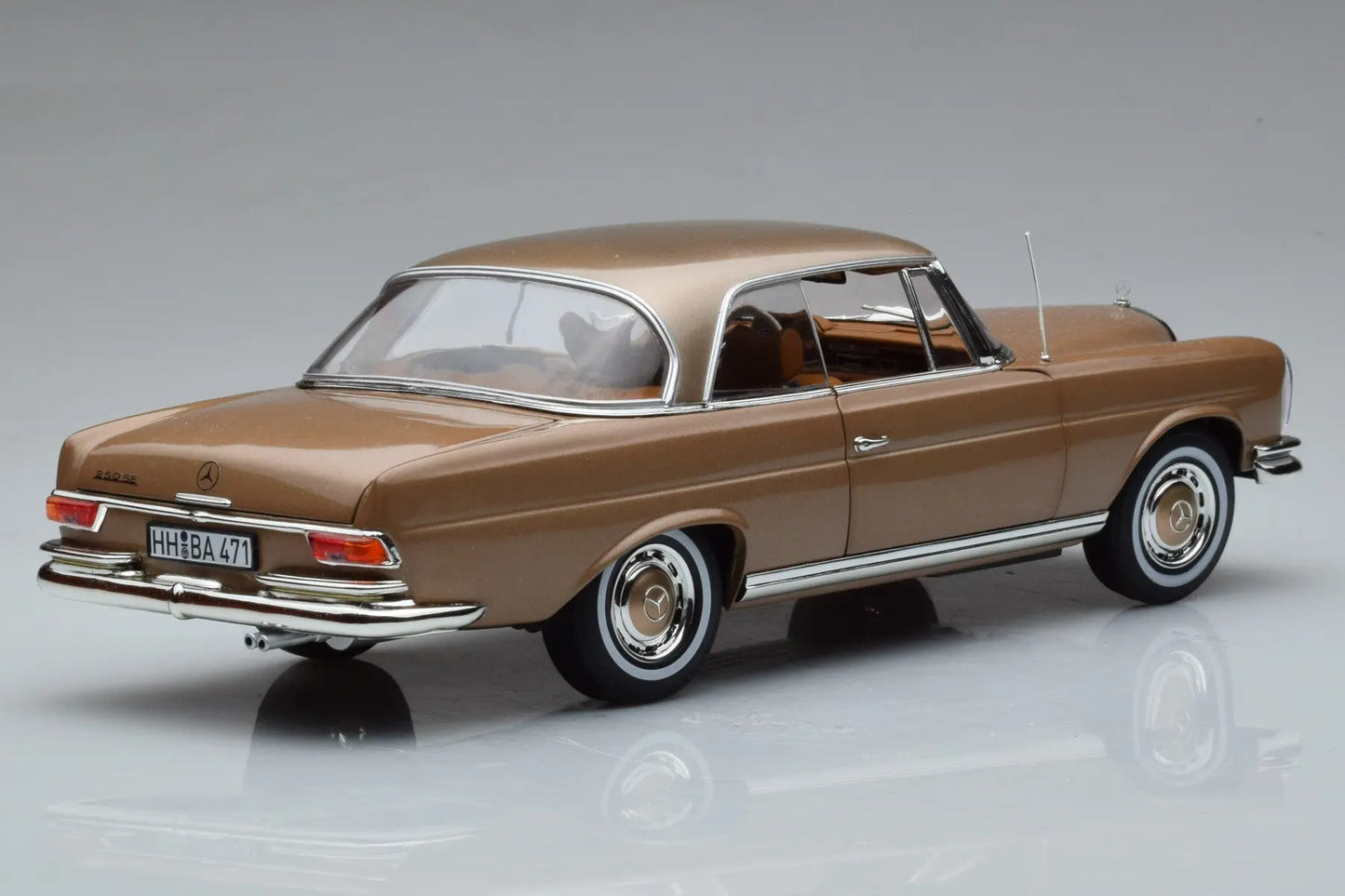 MERCEDES-BENZ 250 SE COUPE GOLD METALLIC 1969 1/18 Scale NOREV MTDNOR183759