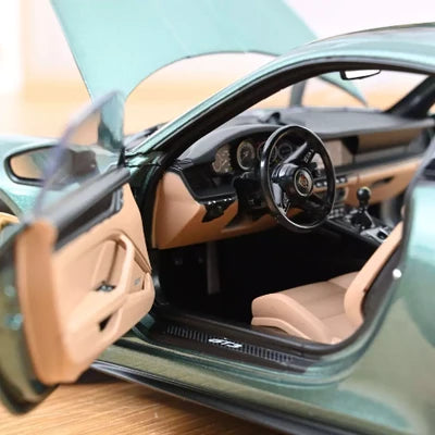 Porsche 911 GT3 WH Touring Pack Malachite Grn Met - 2021 - 1/18 Scale - Norev - MTDNOR187382