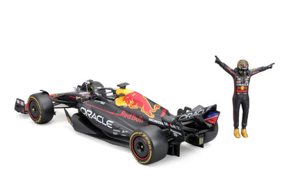 Red Bull F1 RB19 2023 (w/Driver)  #1 M.Verstappen 1/24 Bburago Bur18-28036